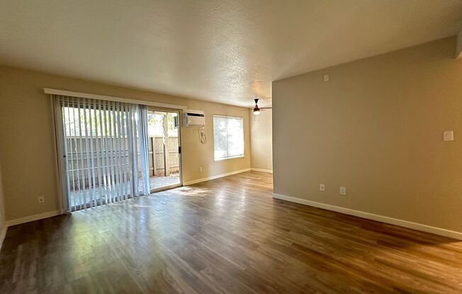 2 beds, 1 bath, 830 sqft, $1,950, Unit 16