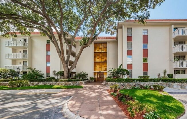 2 Bedroom / 2 Bath Condo in Clearwater