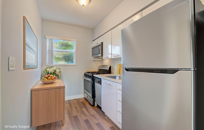 Studio, 1 bath, 420 sqft, $1,500, Unit 121