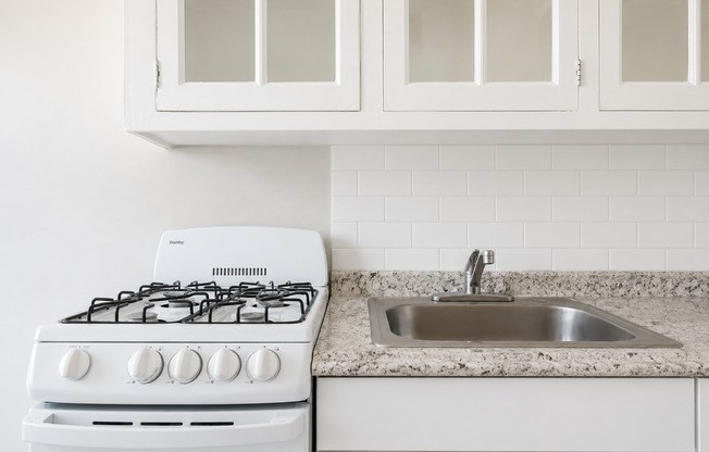 1 bed, 1 bath, 550 sqft, $1,260, Unit D4