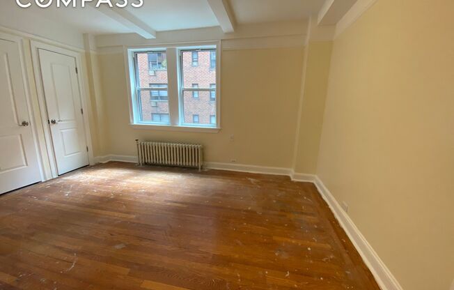 314 E 41 ST