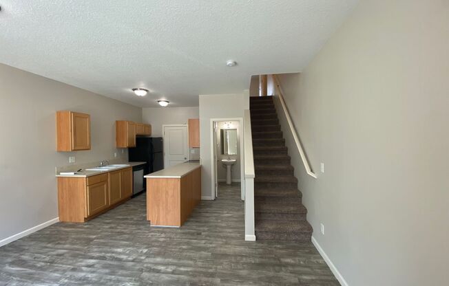 Beaverton Townhome + 1 car Garage - 2 Bedrooms 2.5 Baths, 1,035 Sq. Ft.