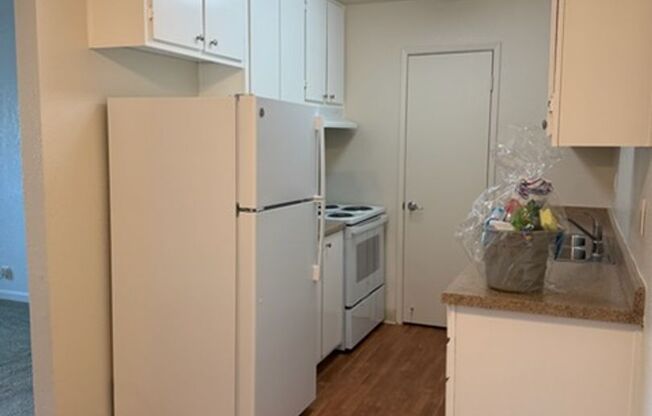 2 beds, 1 bath, 1,015 sqft, $1,840, Unit 088