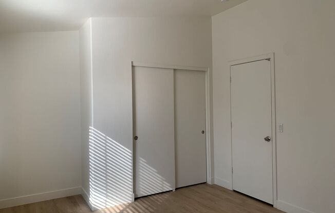 3 beds, 2.5 baths, $1,895