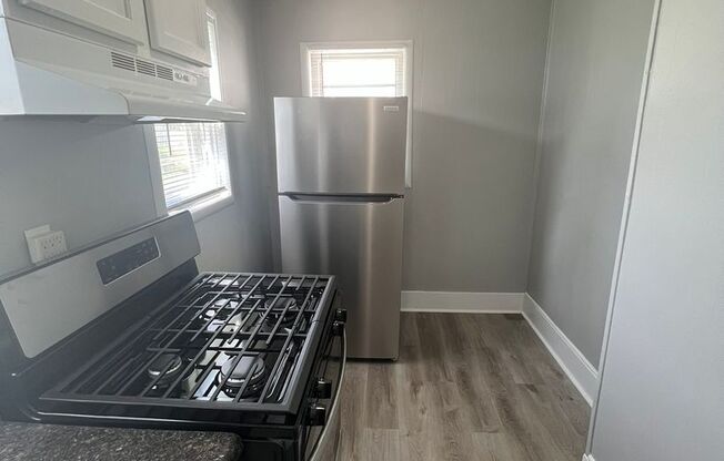 3 beds, 1 bath, $1,350