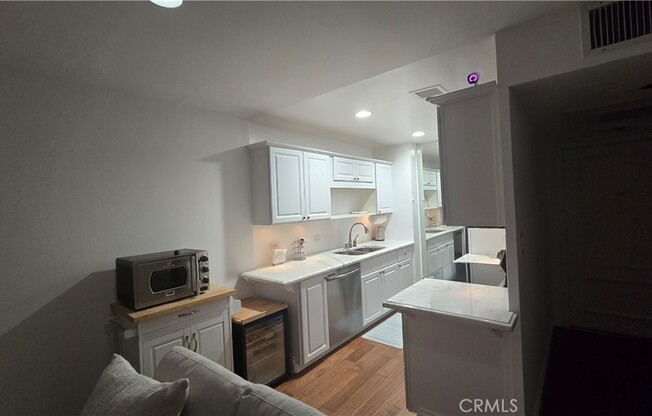 1 bed, 2 baths, 888 sqft, $4,995, Unit 2204