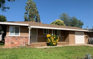 PERFECT SIZE 2 BD & 1 BA SINGLE FAMILY HOME! NOW AVAILALBLE!!!