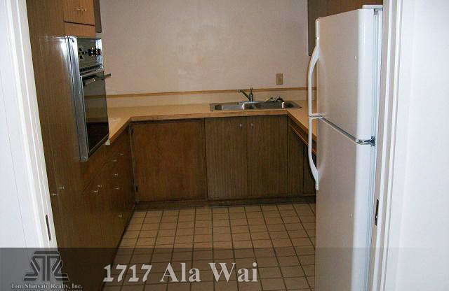 2 beds, 2 baths, $2,400, Unit 1717 Ala Wai Blvd., #2007