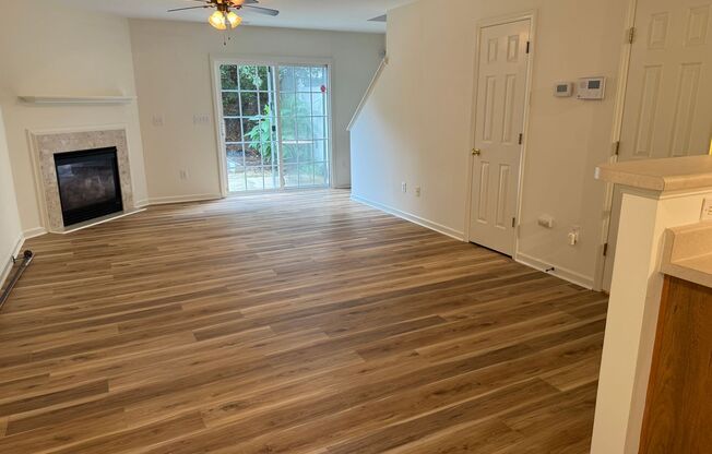 Charming 2 Bed | 2.5 Bath Townhouse In Raleigh *Move In Special!*