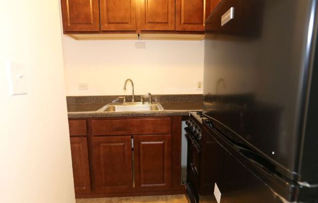 1 bed, 1 bath, $1,350, Unit 421