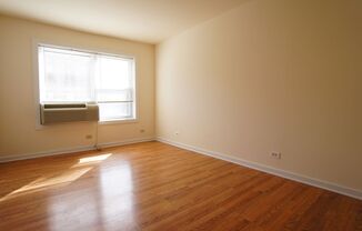 Studio, 1 bath, 405 sqft, $1,275, Unit 307