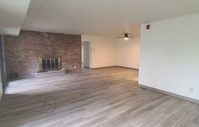 2 beds, 2 baths, 1 sqft, $1,295, Unit GOV - 608