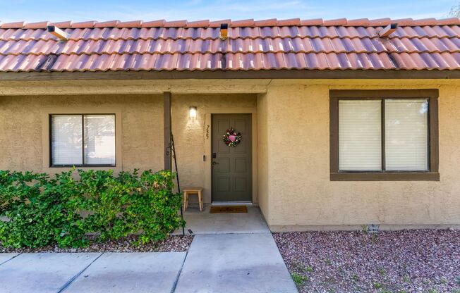 Single Story 3 Bedroom Home with 2 Patios and Community Amenities In Henderson