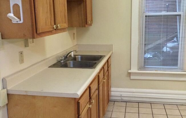 Studio, 1 bath, $915, Unit 248 R