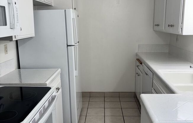 1 bed, 1 bath, 944 sqft, $2,350, Unit 3750