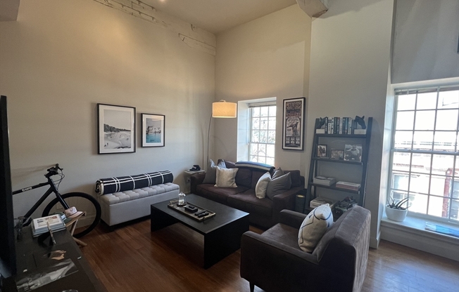 1 bed, 1 bath, 700 sqft, $2,975, Unit 313