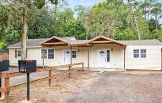 2/1 duplex in Southside Estates