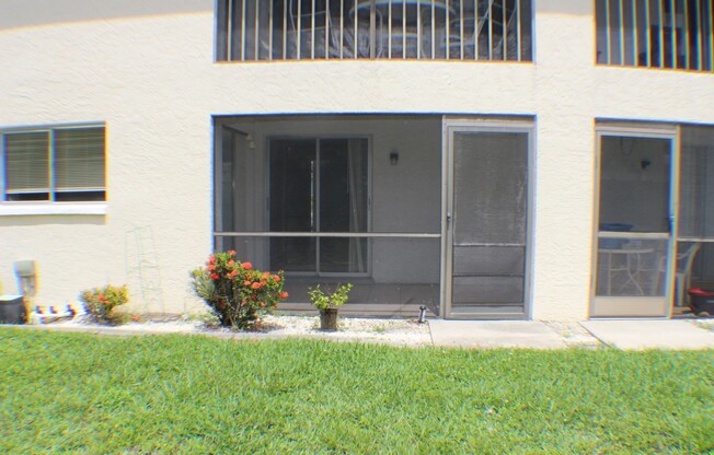 2 beds, 2 baths, 860 sqft, $1,300, Unit 4009 SE 11th Ave #107