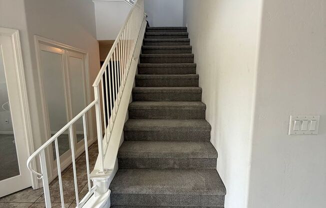 3 beds, 2.5 baths, $2,800