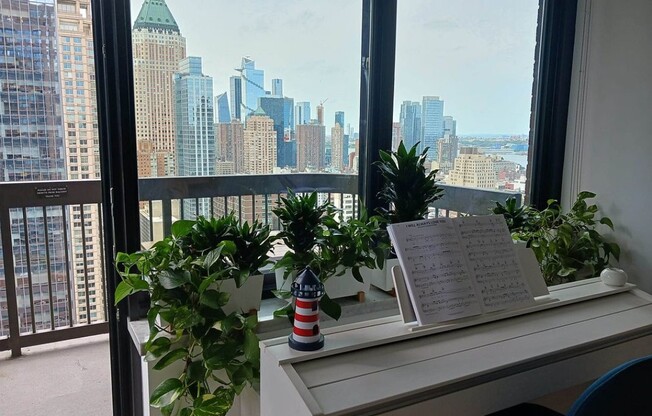 1 bed, 1 bath, $4,880, Unit 35K