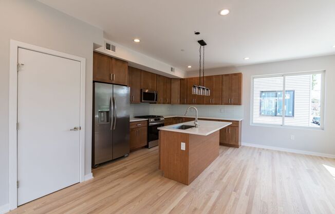4 Bed Grays Ferry Home