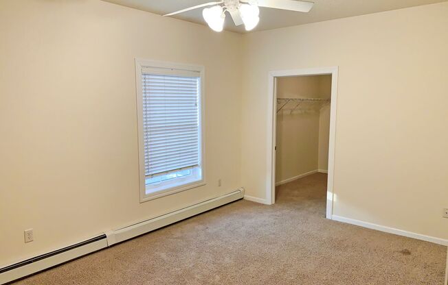 2 beds, 1 bath, 974 sqft, $1,175, Unit 705-123