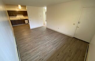 JL B  -  8036 Loganberry St