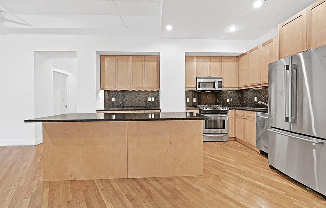 40 W 17 ST