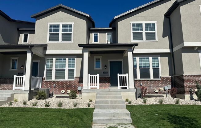 Gorgeous Magna Townhomes!!!