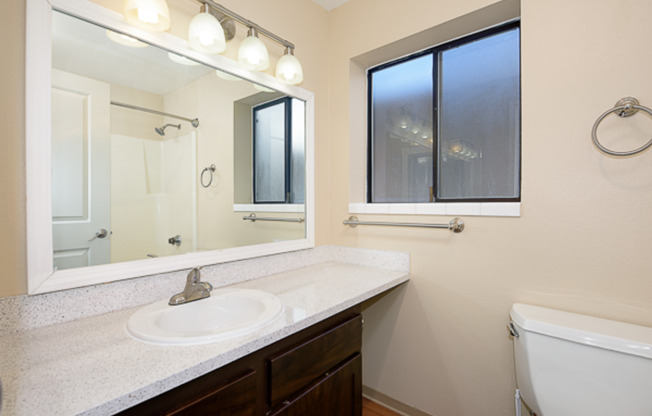 2 beds, 1 bath, 834 sqft, $1,995, Unit 1-107