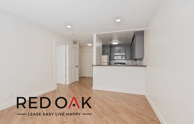 310 1/2 S KENMORE AVE