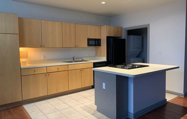 2 beds, 2 baths, 1,096 sqft, $1,850, Unit 503