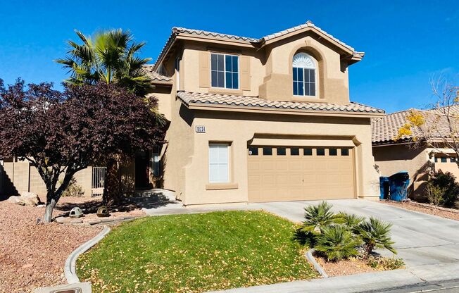A beautiful 4bd 3ba home in Summerlin with high ceilings, loft upstairs perfect for entertaining. hardwood and Tile Floors throughout. Zone for Palo Verde high School, Located at the convenient location of Sahara and Hualapai. Close to Downtown Summerlin