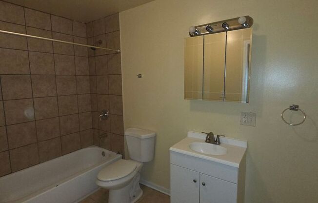 6669 S Michigan Avenue