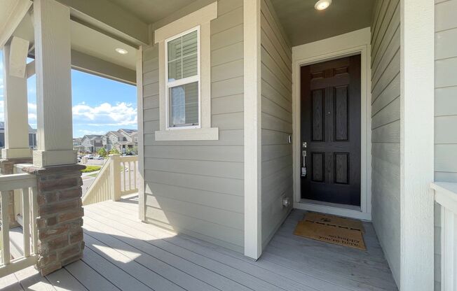 Stunning Paired 3 bedroom Home for Rent in Commerce City's Buffalo Highlands Neighborhood