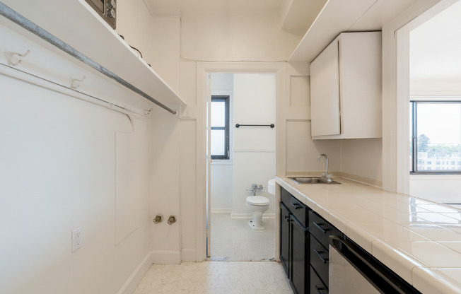 Studio, 1 bath, 382 sqft, $1,495, Unit 811