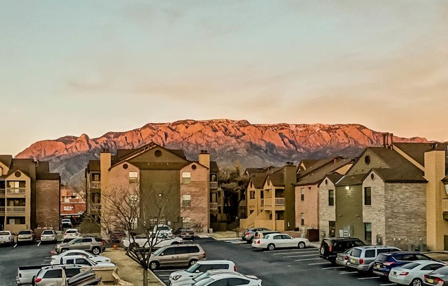 Welcome to Mountain Run Apartments in Albuquerque