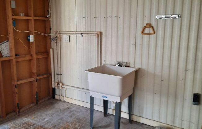 3 bed/2bath Mobile Home Walking Distance to the Colorado River!