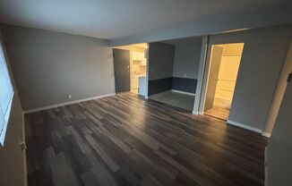 2 beds, 1 bath, 1,000 sqft, $773, Unit 12