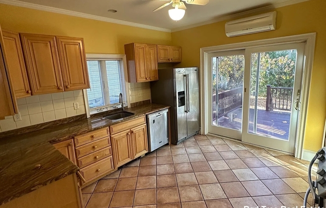 28 MONTFERN AVE