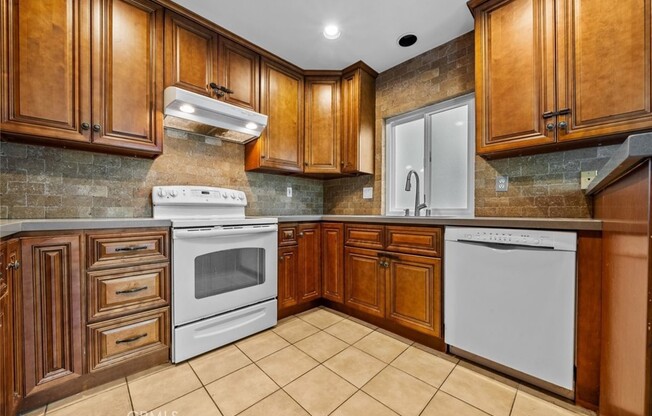2345 Roscomare Rd Apt 405