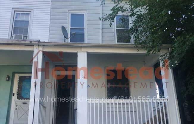 2 beds, 1 bath, $1,300