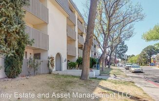 Madeira Flats- Utilities Included!