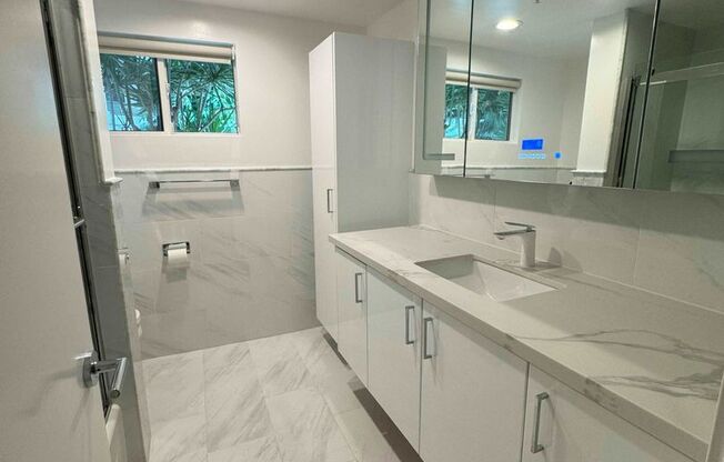 2 beds, 1.5 baths, 948 sqft, $8,500, Unit A103
