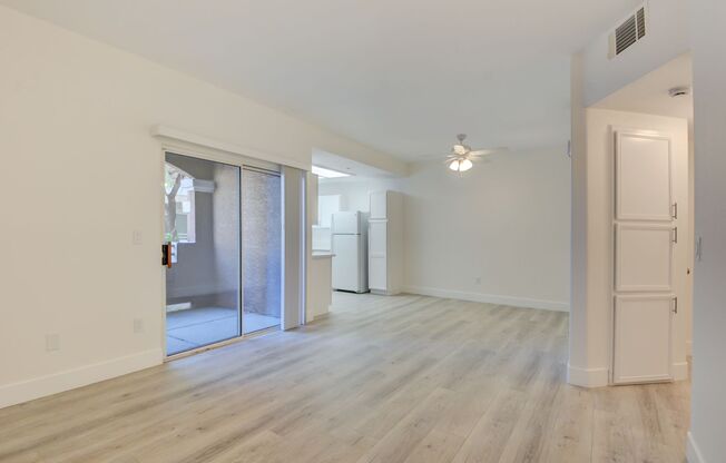 2 beds, 2 baths, $1,550, Unit 213