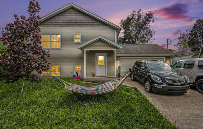 914 SWEET ST NE