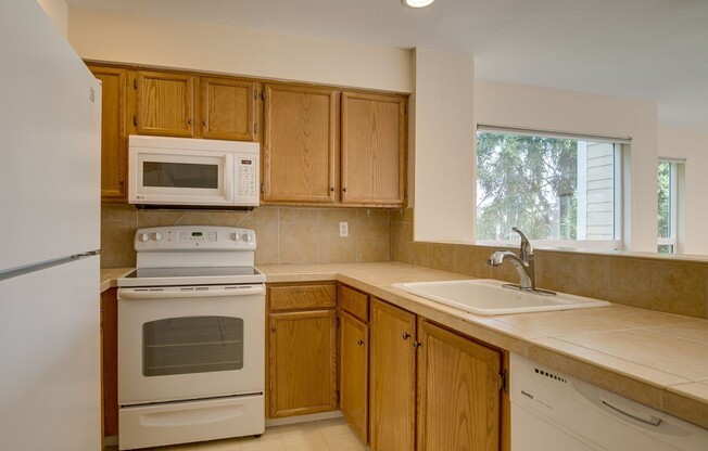 Downtown Mercer Island Condo Available Now!