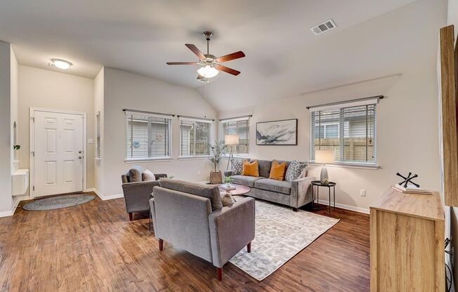 Great one story home for lease in Saddlecreek Subdivision!