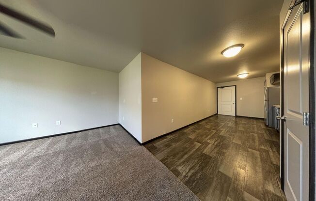 Studio, 1 bath, 678 sqft, $1,010, Unit 3124-303