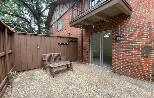 2 beds, 1 bath, $1,795, Unit # 115